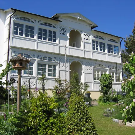 Mit Sonnenhof Netzboden Goehren (Ruegen)