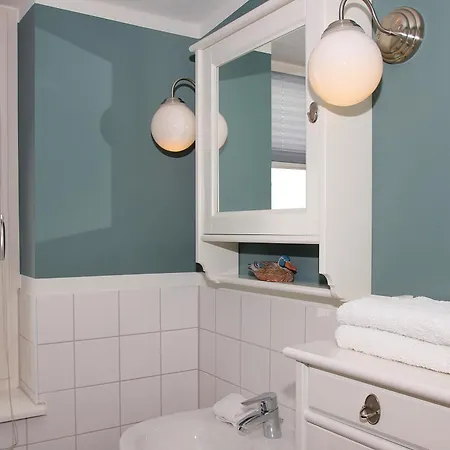 Mit Sonnenhof Netzboden - Kostenfreie Schwimmbadnutzung In Sellin Apartment *